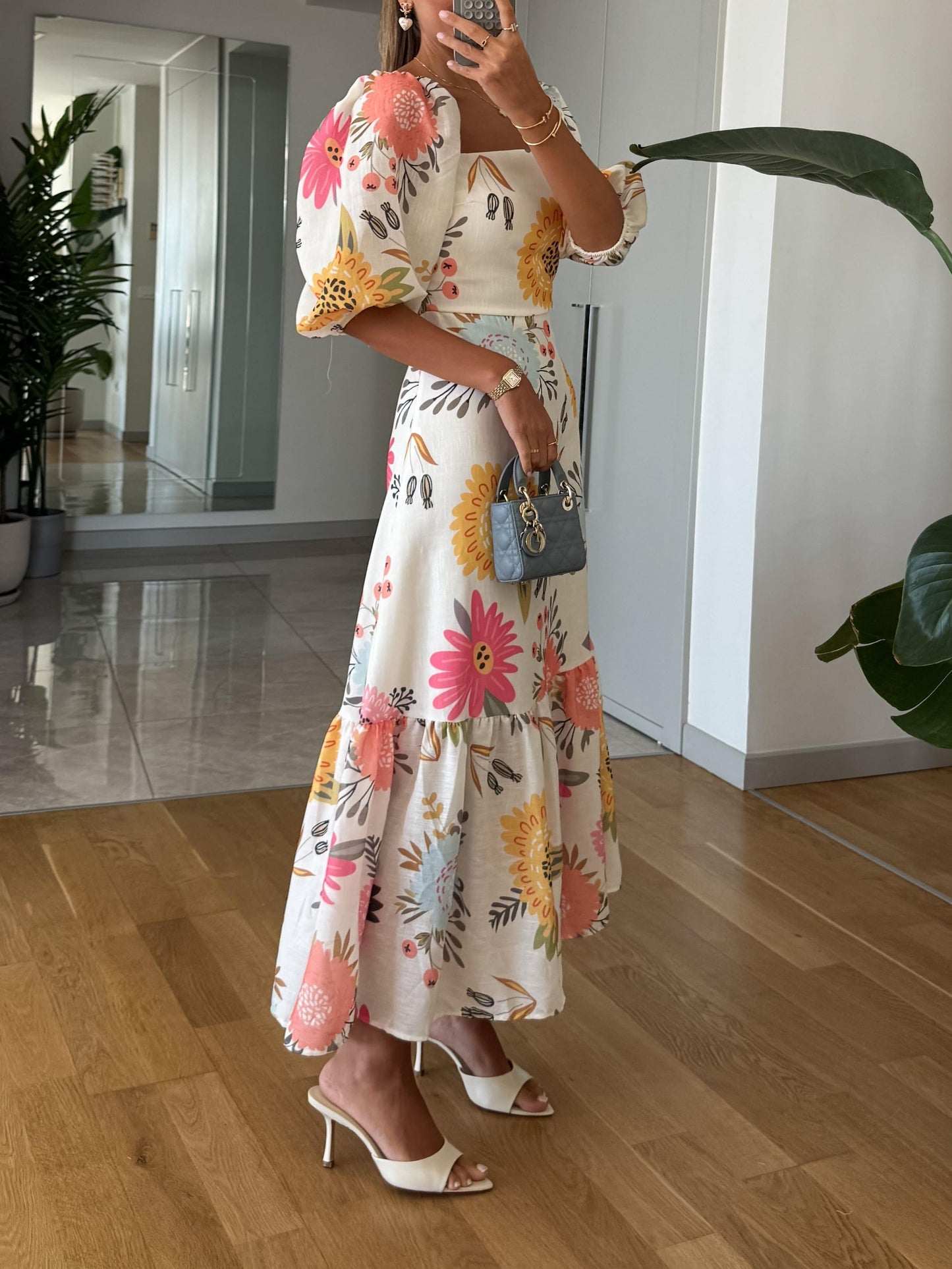 TOVA™ | Sommarklänning med blommönster och retrokänsla