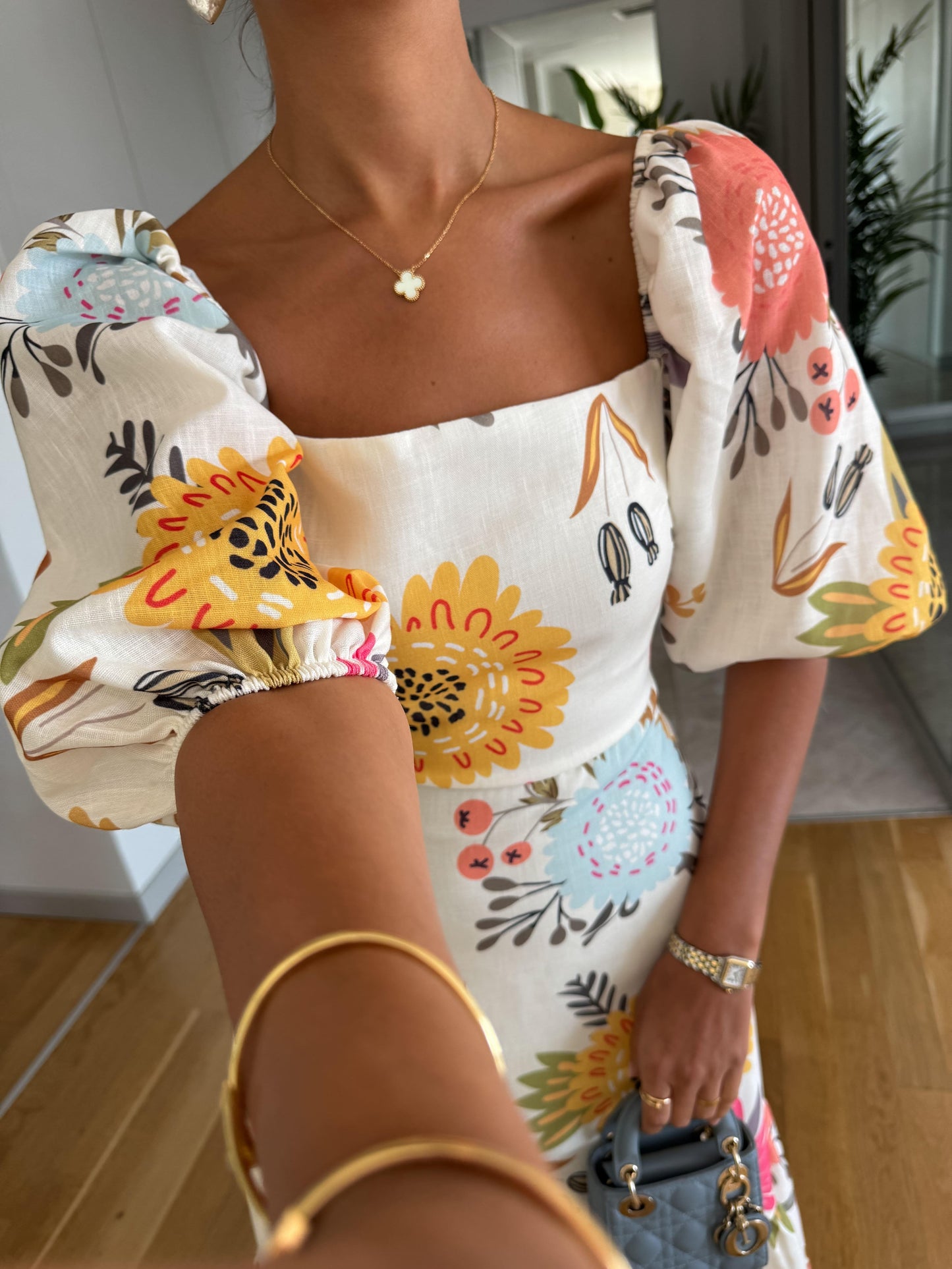 TOVA™ | Sommarklänning med blommönster och retrokänsla