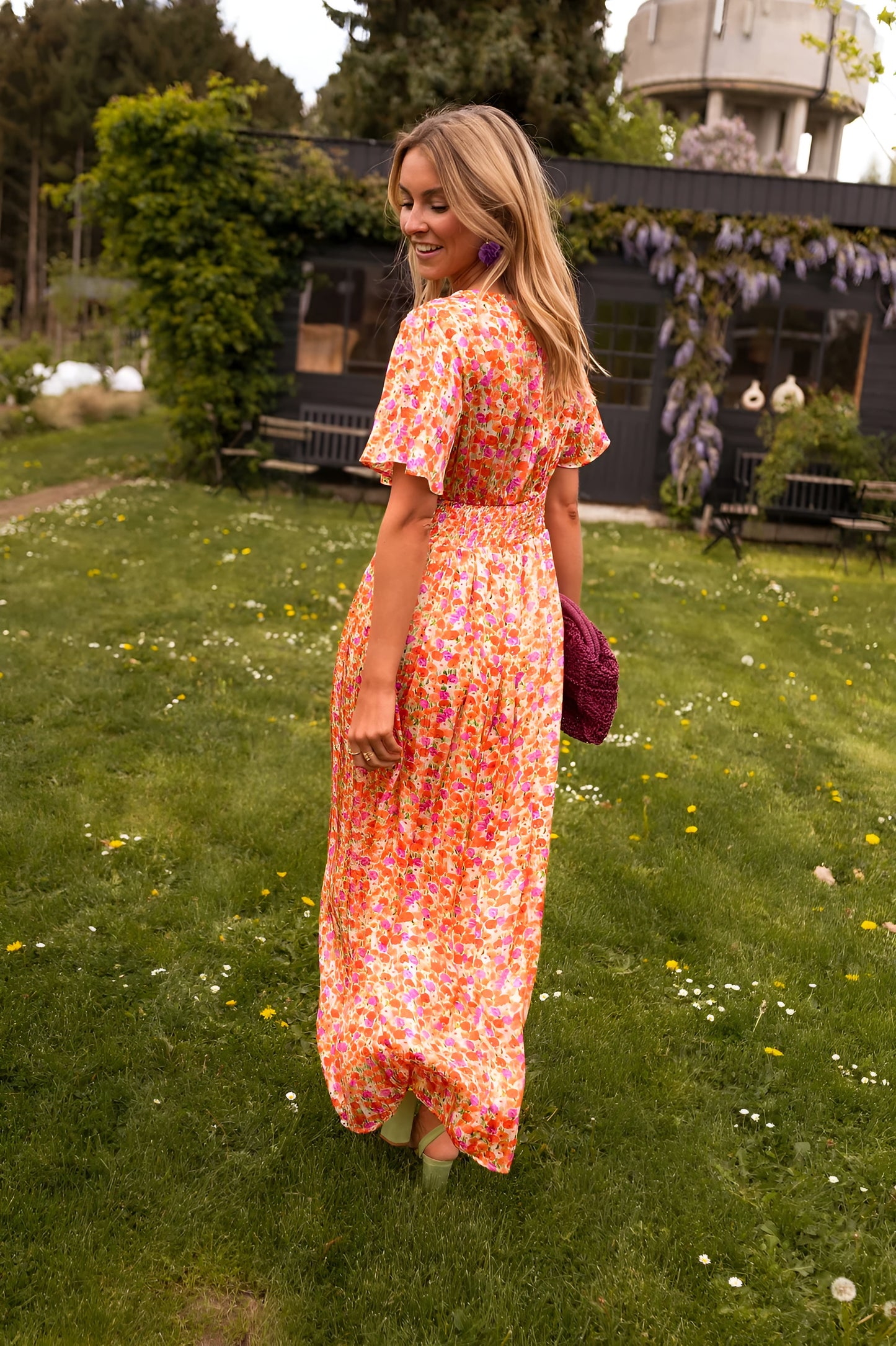 INGRID™ | Färgglad blommig klänning